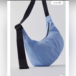 BAGGU Medium Nylon Crescent Bag